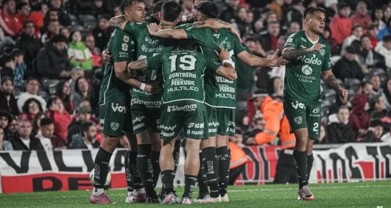 River no levanta cabeza y cayó 1-0 ante Sarmiento en el Monumental River no levanta cabeza y cayó 1-0 ante Sarmiento en el Monumental