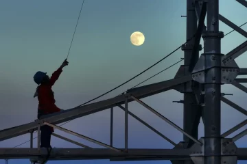 El Gobierno desmiente que se piense en una jornada laboral de 12 horas