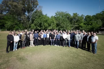 Intendentes respaldaron a Kicillof tras las legislativas y lo posicionaron como figura central de cara a 2027 Intendentes respaldaron a Kicillof tras las legislativas y lo posicionaron como figura central de cara a 2027