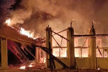 Pehuén Có: un incendio consumió por completo la Capilla Sagrada Familia Pehuén Có: un incendio consumió por completo la Capilla Sagrada Familia