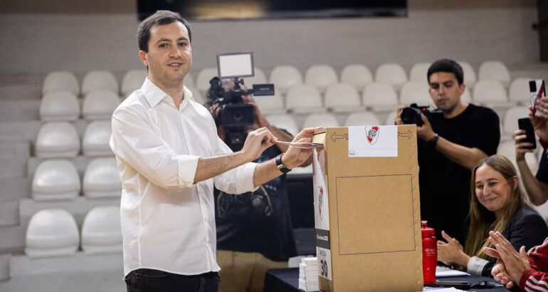 Stefano Di Carlo ganó las elecciones y es el nuevo presidente de River Stefano Di Carlo ganó las elecciones y es el nuevo presidente de River