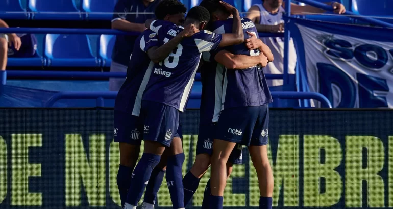 Talleres se llevó un gran triunfo en Liniers ante Vélez Talleres se llevó un gran triunfo en Liniers ante Vélez