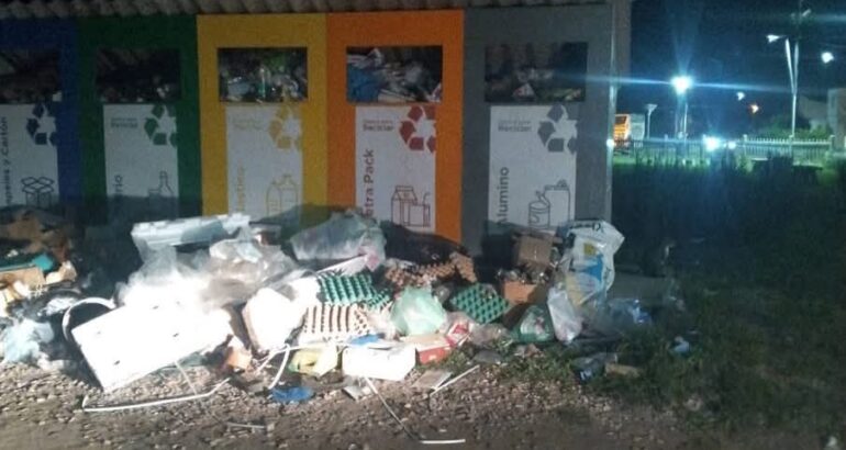 Residuos desbordados en Carhué: el concejal Bento pide explicaciones por la acumulación de basura Residuos desbordados en Carhué: el concejal Bento pide explicaciones por la acumulación de basura