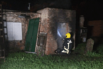 Bomberos de Rivera sofocaron un incendio en la Colonia Goldberg Bomberos de Rivera sofocaron un incendio en la Colonia Goldberg