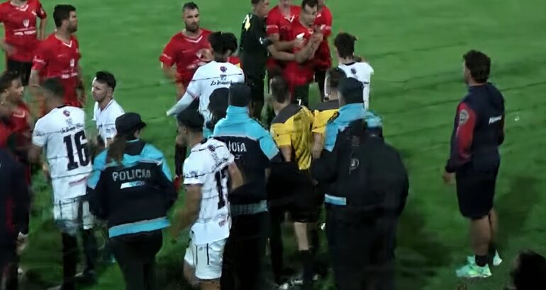 Sanciones y repudios en una fecha marcada por la violencia en la Liga Regional Sanciones y repudios en una fecha marcada por la violencia en la Liga Regional