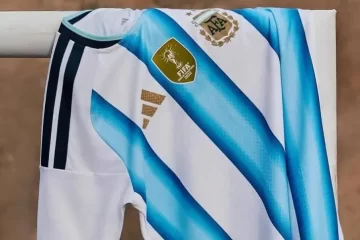 La AFA presentó la camiseta que usará la Selección argentina en el Mundial La AFA presentó la camiseta que usará la Selección argentina en el Mundial