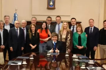 Javier Milei reunió a su nuevo gabinete en Casa Rosada Javier Milei reunió a su nuevo gabinete en Casa Rosada
