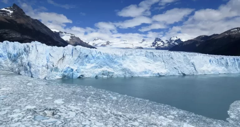 Milei enviará al Congreso una nueva ley de glaciares para promover “una gran inversión en materia de minería” Milei enviará al Congreso una nueva ley de glaciares para promover “una gran inversión en materia de minería”