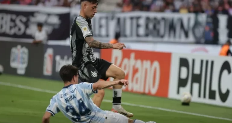 Central Córdoba y Racing no pudieron romper el cero y empataron en Santiago del Estero Central Córdoba y Racing no pudieron romper el cero y empataron en Santiago del Estero