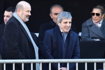 El Gobierno prepara cumbre de ministros y técnicos para definir reformas laboral y tributaria