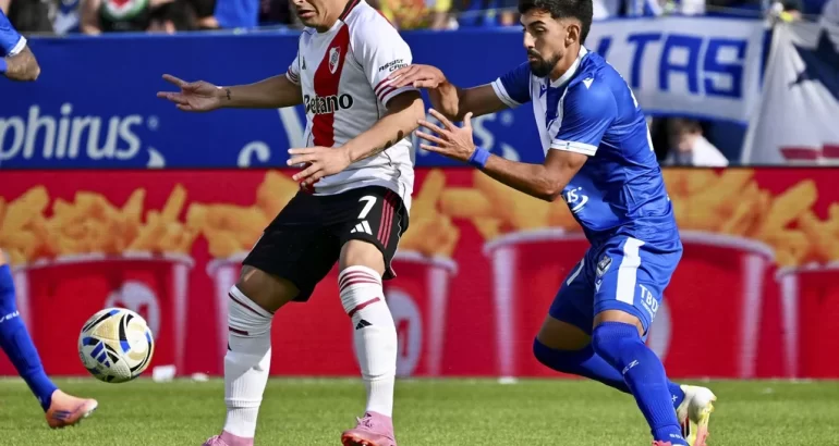 River no pasó del cero ante Vélez y complicó su ingreso a la Libertadores River no pasó del cero ante Vélez y complicó su ingreso a la Libertadores