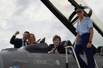 Milei y los F-16: «Un símbolo de la Argentina que estamos construyendo» Milei y los F-16: «Un símbolo de la Argentina que estamos construyendo»