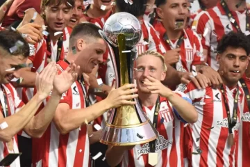 Estudiantes se lo dio vuelta a Platense y es campeón del Trofeo de Campeones Estudiantes se lo dio vuelta a Platense y es campeón del Trofeo de Campeones