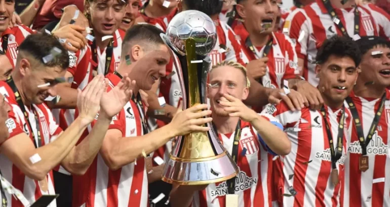 Estudiantes se lo dio vuelta a Platense y es campeón del Trofeo de Campeones Estudiantes se lo dio vuelta a Platense y es campeón del Trofeo de Campeones