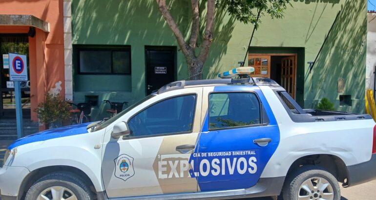 Pirotecnia en Adolfo Alsina: el Municipio avanza en regulaciones posibles y apela a la concientización Pirotecnia en Adolfo Alsina: el Municipio avanza en regulaciones posibles y apela a la concientización