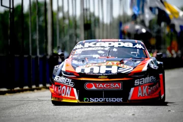 Canapino voló en La Plata: se quedó con la pole y Todino cerró la clasificación en el 10° puesto Canapino voló en La Plata: se quedó con la pole y Todino cerró la clasificación en el 10° puesto