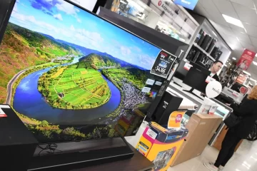 Importaciones récord de bienes de consumo en Argentina: Trepó a US$ 8.376 millones, y hay alerta por el impacto en la producción local