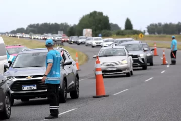 Verano: con drones detectarán conductores que usen celulares o no lleven cinturón Verano: con drones detectarán conductores que usen celulares o no lleven cinturón
