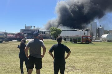Incendio en Lácteos «La Familia» de Salliqueló: una ciudad movilizada por la solidaridad y el trabajo conjunto Incendio en Lácteos «La Familia» de Salliqueló: una ciudad movilizada por la solidaridad y el trabajo conjunto