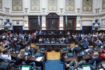 La Legislatura bonaerense aprobó el endeudamiento por USD 3.685 millones solicitado por Kicillof La Legislatura bonaerense aprobó el endeudamiento por USD 3.685 millones solicitado por Kicillof