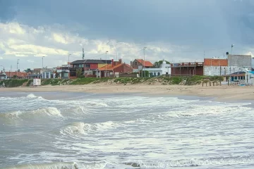 Susto en la Costa Atlántica: turistas reportaron un “mini tsunami” en Santa Clara del Mar