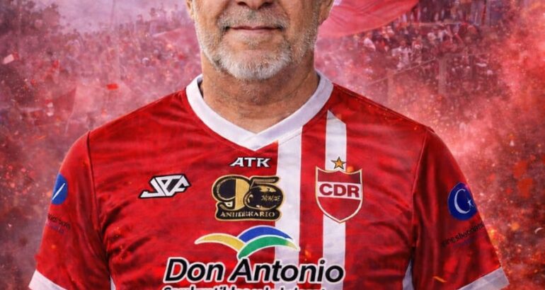 Eugenio “Cococho” Rodríguez es el nuevo DT de Deportivo Rivera Eugenio “Cococho” Rodríguez es el nuevo DT de Deportivo Rivera
