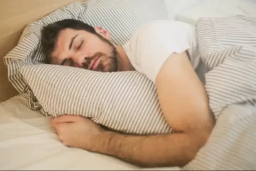 El 21% de la población Argentina duerme menos de ocho horas por noche El 21% de la población Argentina duerme menos de ocho horas por noche