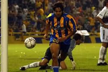 Murió el exfutbolista Claudio “Yerbatero” González a los 49 años Murió el exfutbolista Claudio “Yerbatero” González a los 49 años