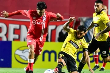 Argentinos cayó en La Paternal ante Barcelona (E) y se quedó sin Libertadores por penales