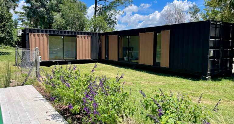 Condenan a empresa constructora a pagar más de $62 millones por una vivienda container que nunca entregó en Adolfo Alsina Condenan a empresa constructora a pagar más de $62 millones por una vivienda container que nunca entregó en Adolfo Alsina
