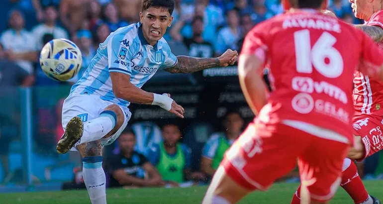 Racing le ganó a Argentinos Juniors y consiguió su primer triunfo en el Apertura Racing le ganó a Argentinos Juniors y consiguió su primer triunfo en el Apertura