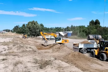 Precaución al tránsito: se ejecutan trabajos de reasfaltado en la RN 33, cerca de Bahía Precaución al tránsito: se ejecutan trabajos de reasfaltado en la RN 33, cerca de Bahía