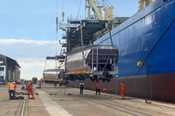 En plena cosecha récord, suman vagones para el transporte de granos