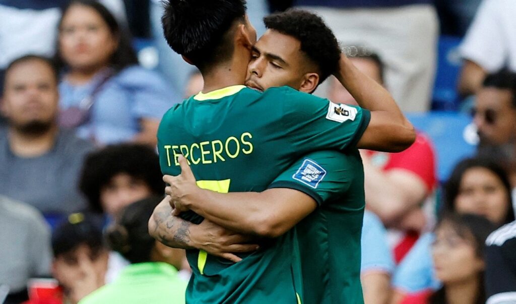 Bolivia le ganó a Surinam por el Repechaje y enfrentará a Irak por un ...