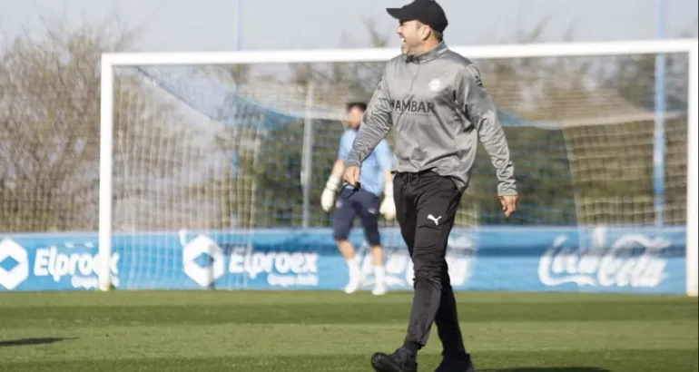 Coudet se despidió del plantel de Alavés y tiene todo listo para llegar a River Coudet se despidió del plantel de Alavés y tiene todo listo para llegar a River