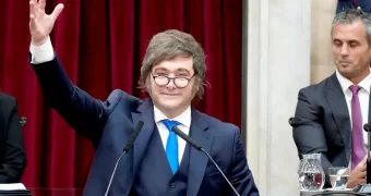 Javier Milei celebró la baja del riesgo país: «Marcha acorde al plan» Javier Milei celebró la baja del riesgo país: «Marcha acorde al plan»