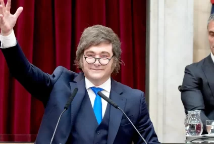 Javier Milei celebró la baja del riesgo país: «Marcha acorde al plan» Javier Milei celebró la baja del riesgo país: «Marcha acorde al plan»