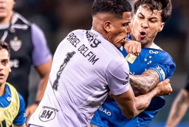 Batalla campal entre Cruzeiro y Atlético Mineiro con 23 expulsados Batalla campal entre Cruzeiro y Atlético Mineiro con 23 expulsados