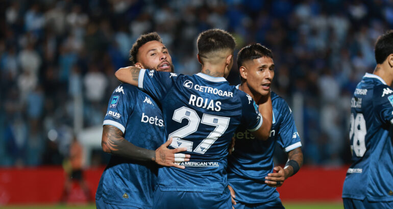 Un Racing efectivo, goleó a Atlético Tucumán Un Racing efectivo, goleó a Atlético Tucumán