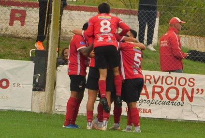 Deportivo le quitó el invicto a Tiro de Puan en un partidazo lleno de goles