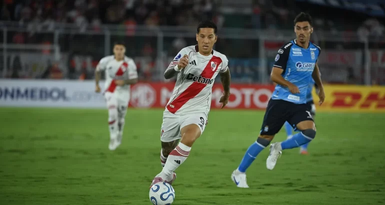 River empató y dejó dos puntos ante Blooming por la Copa Sudamericana