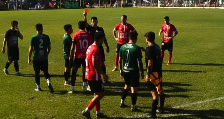 Duras penas para jugadores de Rivera tras el clásico por la Liga Regional