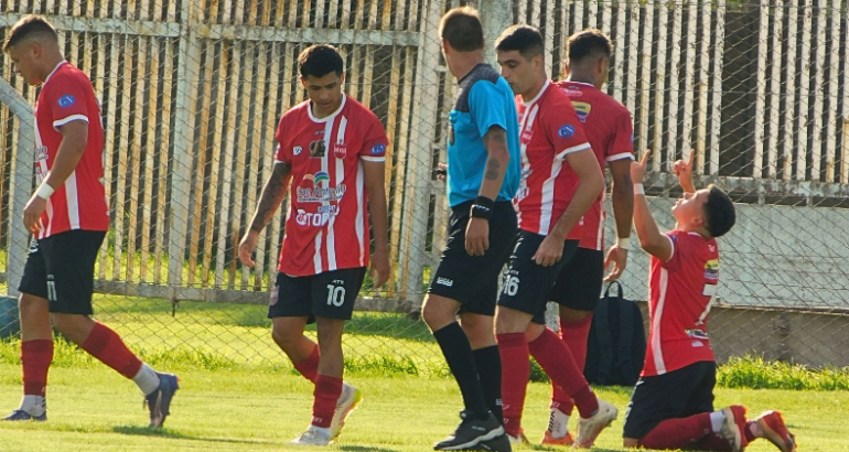 Deportivo Rivera le sacó el invicto Peñarol en Pigüé Deportivo Rivera le sacó el invicto Peñarol en Pigüé