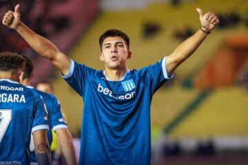 Racing debutó con un triunfo en la Sudamericana ante Independiente Petrolero