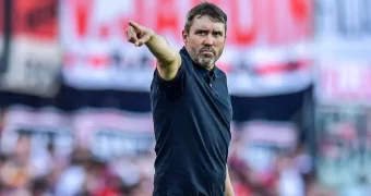 Coudet luego de perder el Superclásico: “Es imposible que no te pegue esta derrota”