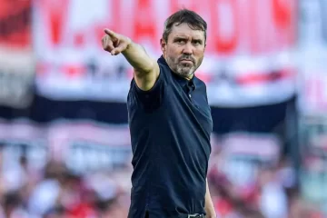 Coudet luego de perder el Superclásico: “Es imposible que no te pegue esta derrota”