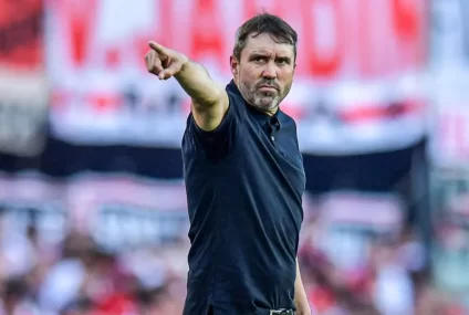 Coudet luego de perder el Superclásico: “Es imposible que no te pegue esta derrota”