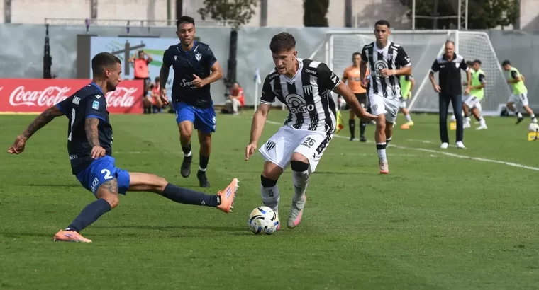Vélez sacó dos de ventaja, pero se durmió y Gimnasia (M) lo dio vuelta en el final Vélez sacó dos de ventaja, pero se durmió y Gimnasia (M) lo dio vuelta en el final