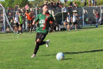Cuatro encuentros del Apertura liguista se juegan más temprano el domingo por el Superclásico