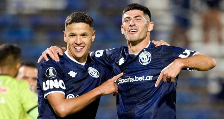 Independiente Rivadavia goleó Deportivo La Guaira por la Libertadores y es líder con puntaje ideal Independiente Rivadavia goleó Deportivo La Guaira por la Libertadores y es líder con puntaje ideal